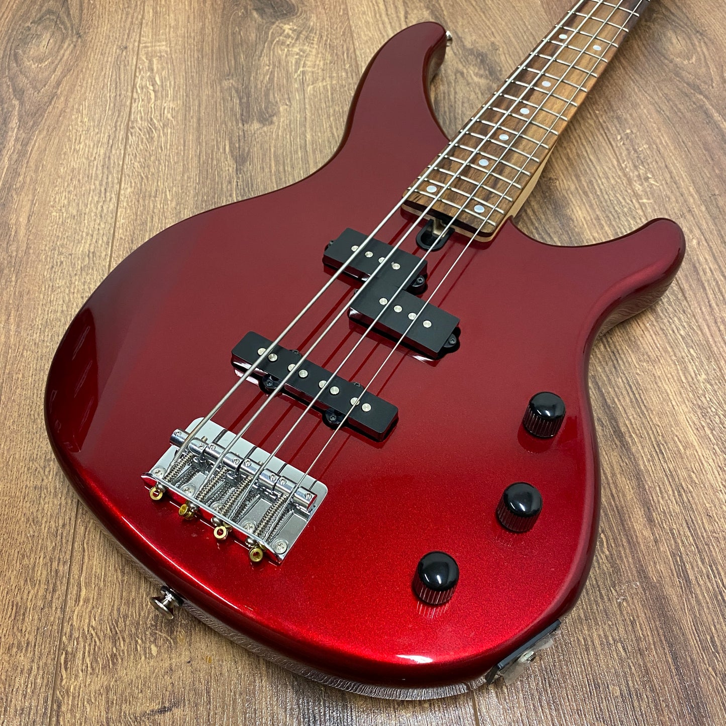 Pre-Owned Yamaha TRBX174 Bass - Metallic Red