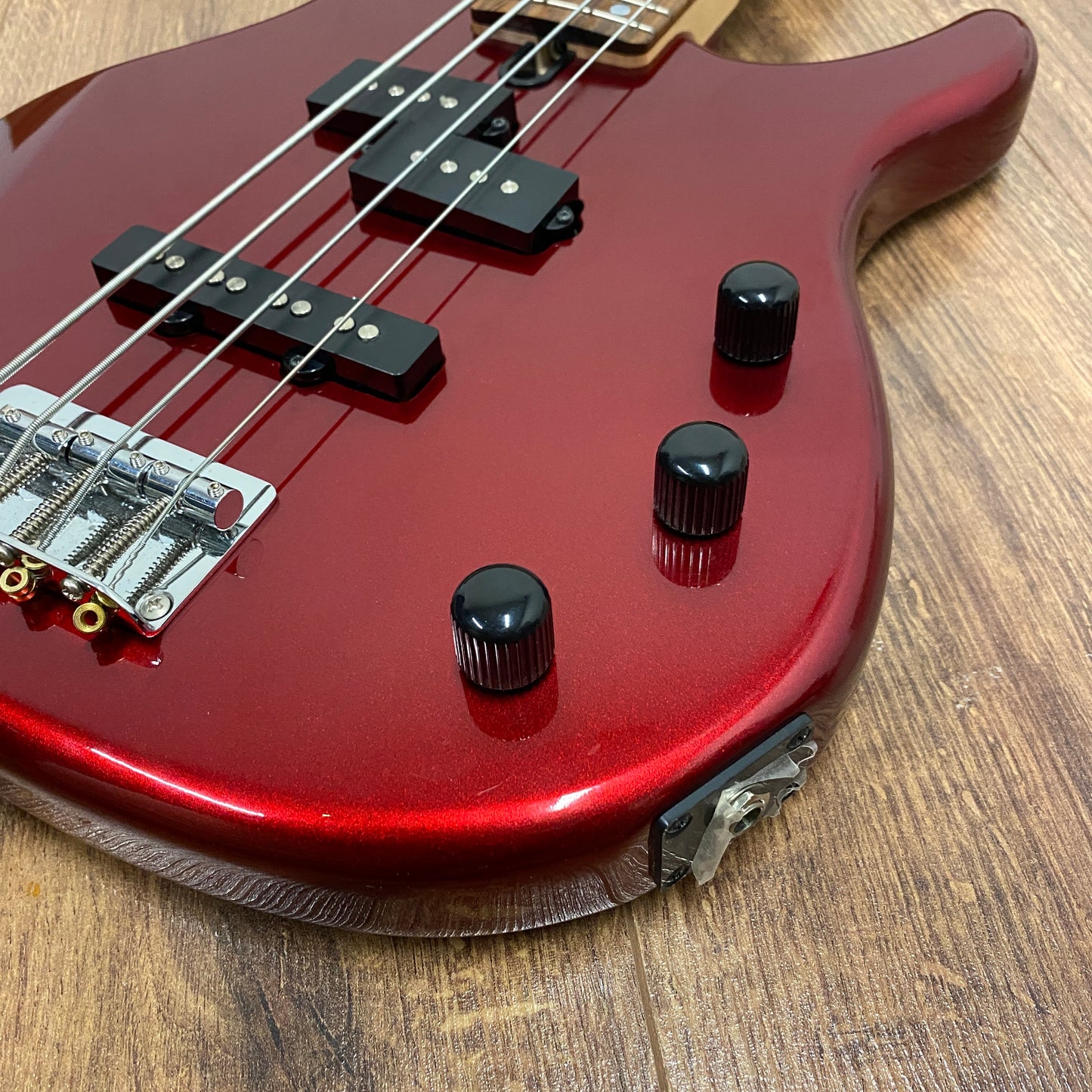Pre-Owned Yamaha TRBX174 Bass - Metallic Red