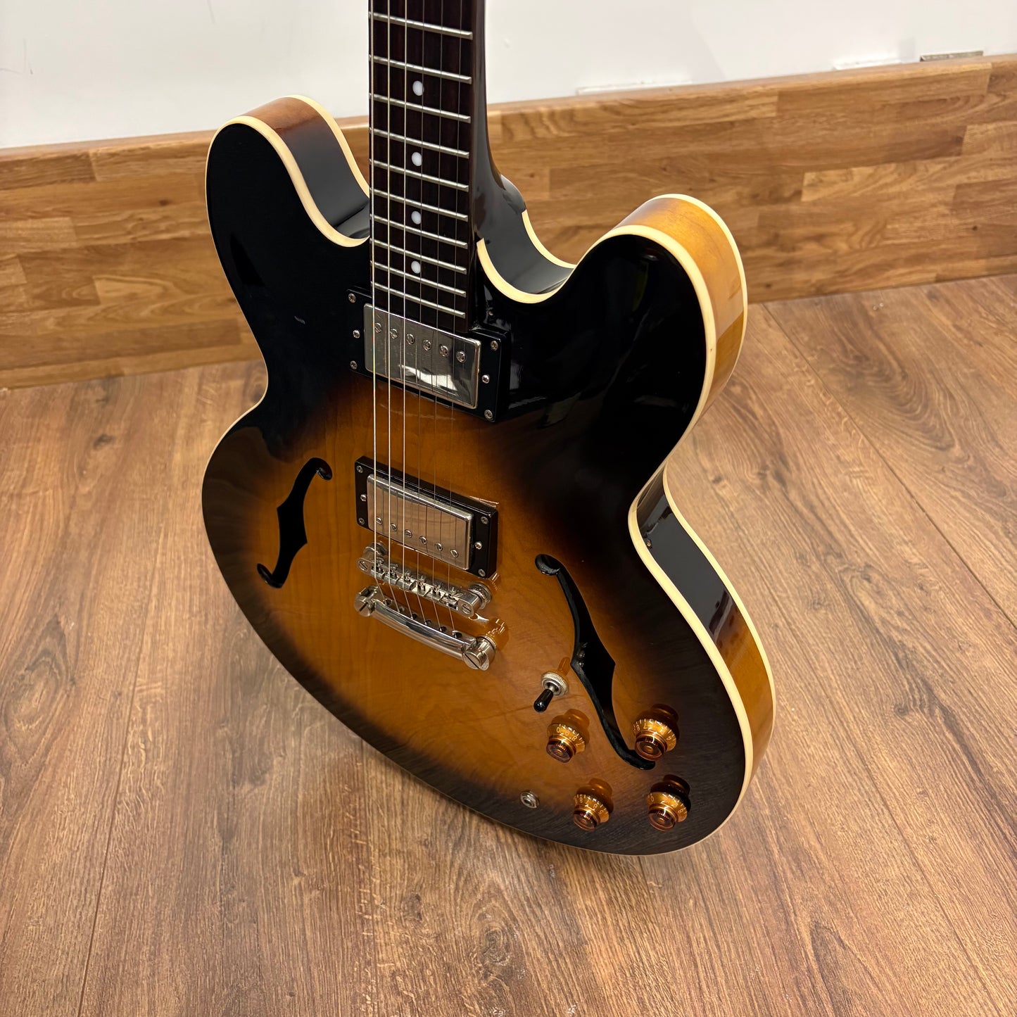 Pre-Owned Epiphone Dot - Vintage Sunburst - 2010