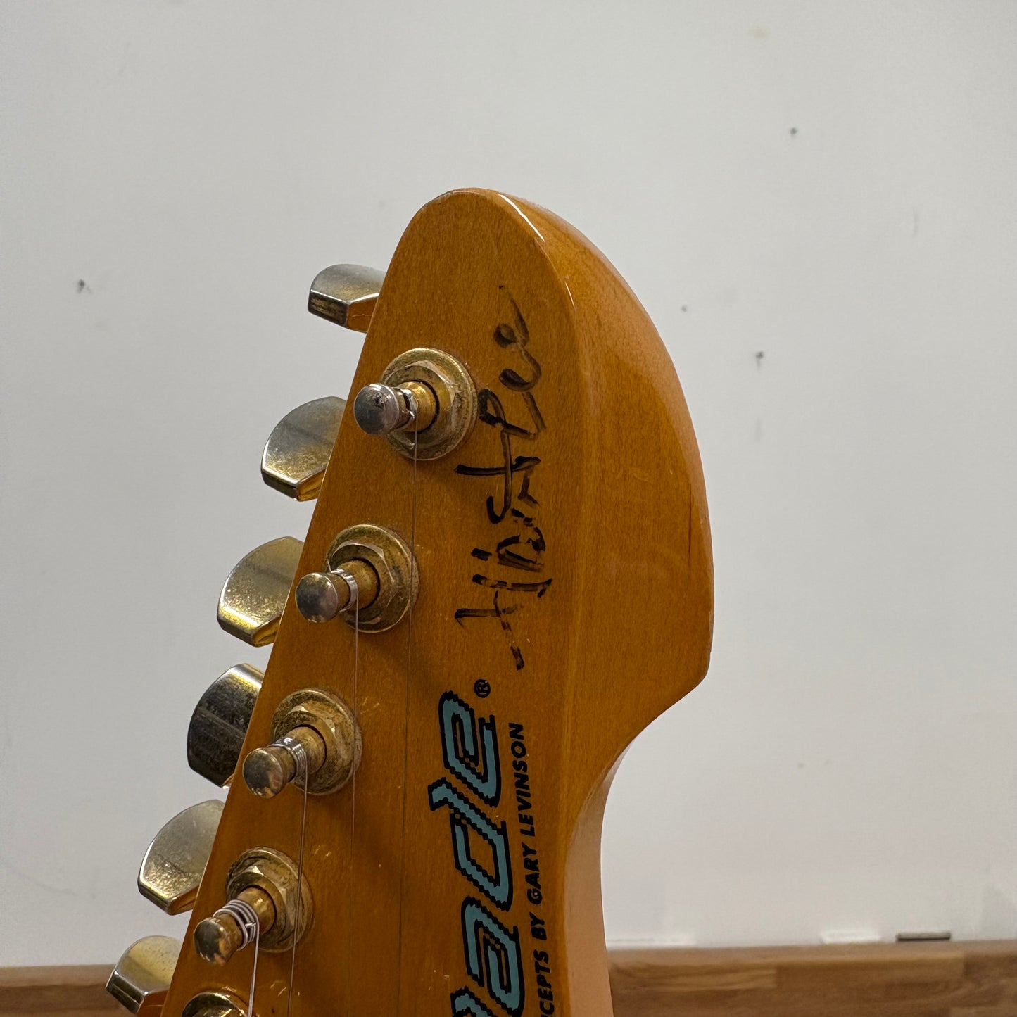 Pre-Owned Levinson Blade Delta Thinline Telecaster MIJ - Honeyburst - 1990's