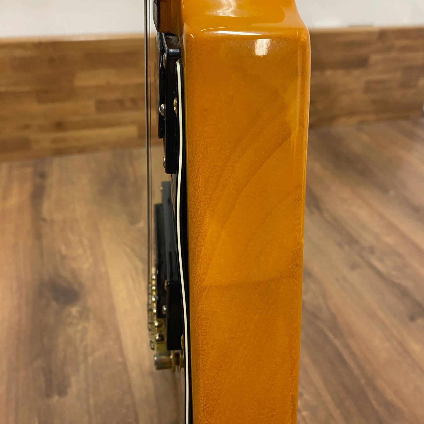 Pre-Owned Tokai '58 Flying V - Natural