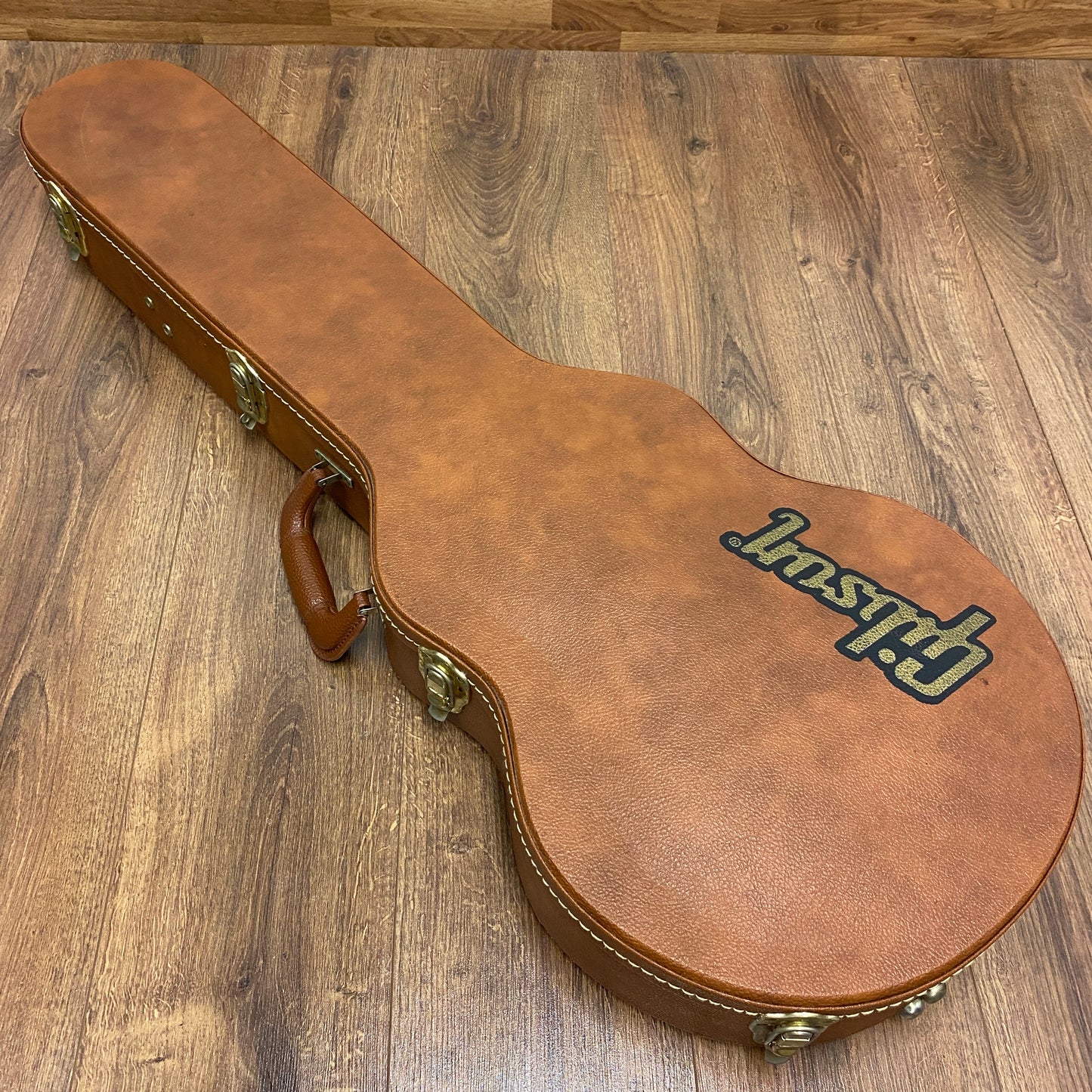 Pre-Owned Gibson Les Paul Classic - Heritage Cherry Sunburst - 2019