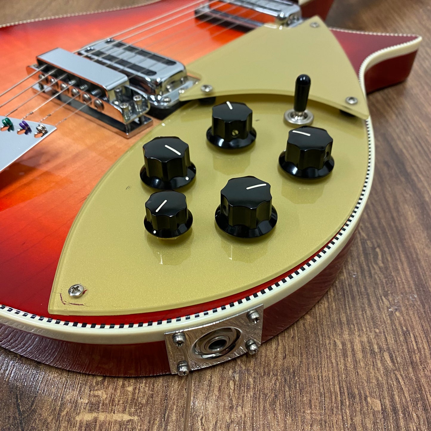 Pre-Owned Rickenbacker 660 - Fireglo - 2009