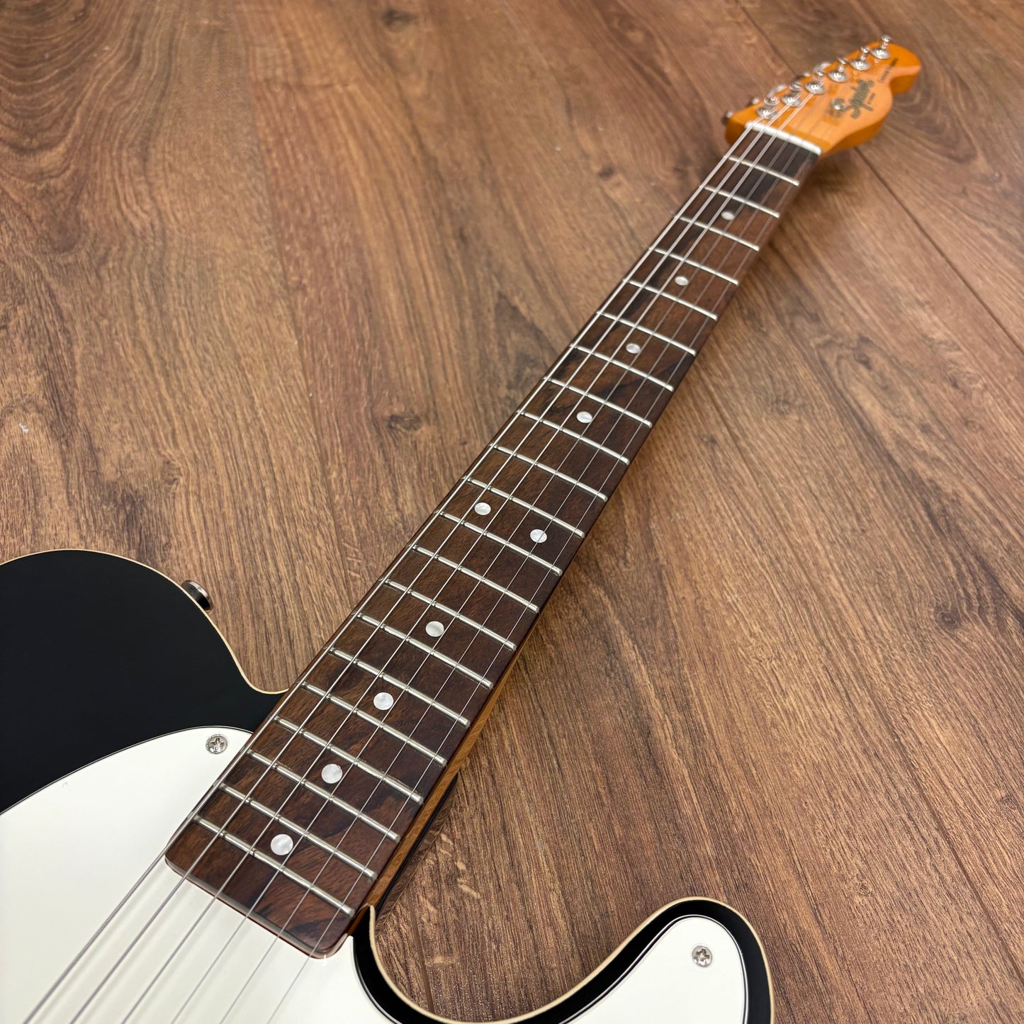 Pre-Owned Squier FSR Classic Vibe '60s Custom Esquire - Black - Upgraded