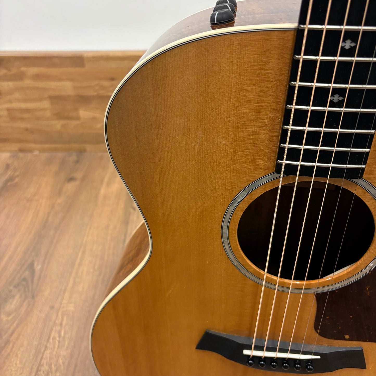 Pre-Owned Taylor 214ce-K DLX Grand Auditorium Electro Acoustic