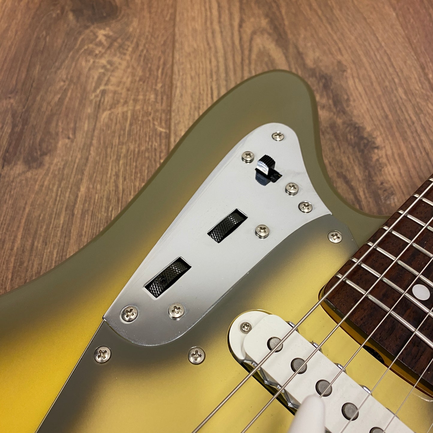 Pre-Owned Fender CIJ Jaguar - Antigua - 2002-2004