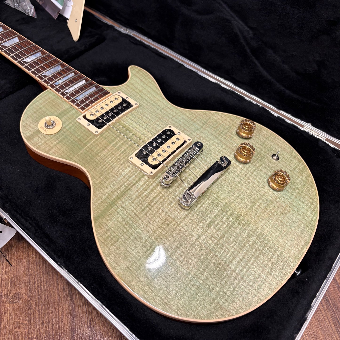 Pre-Owned Gibson Les Paul Classic - Sea Foam Green - 2015