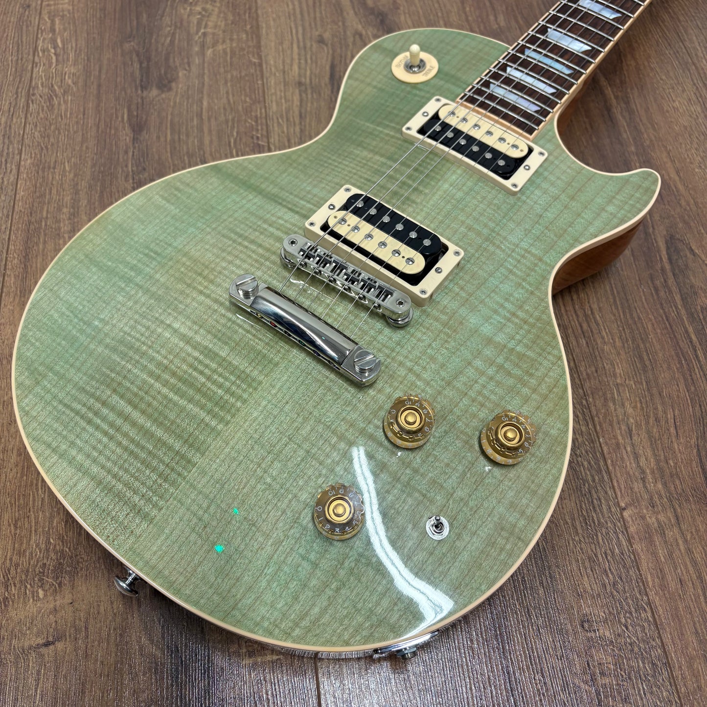 Pre-Owned Gibson Les Paul Classic - Sea Foam Green - 2015