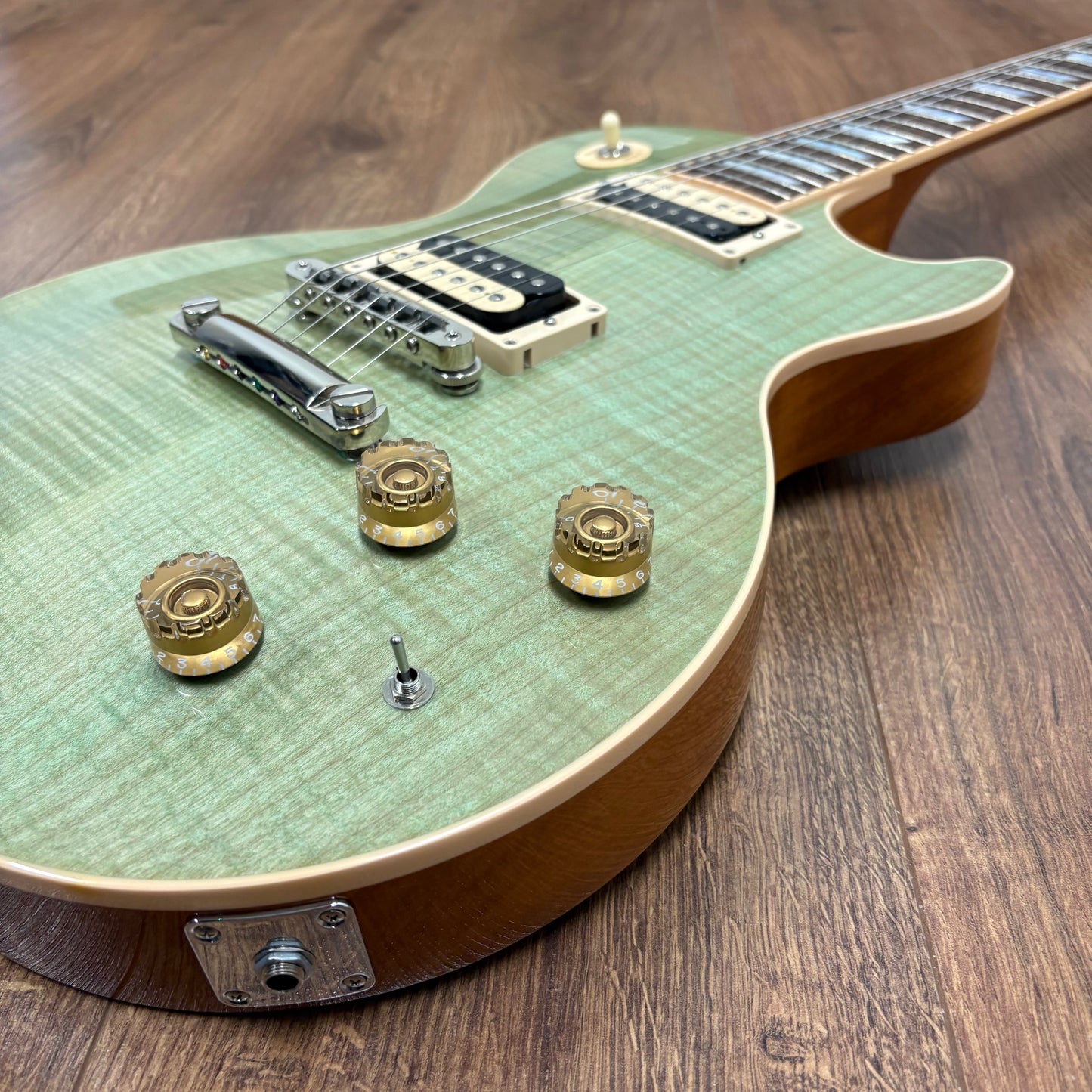 Pre-Owned Gibson Les Paul Classic - Sea Foam Green - 2015