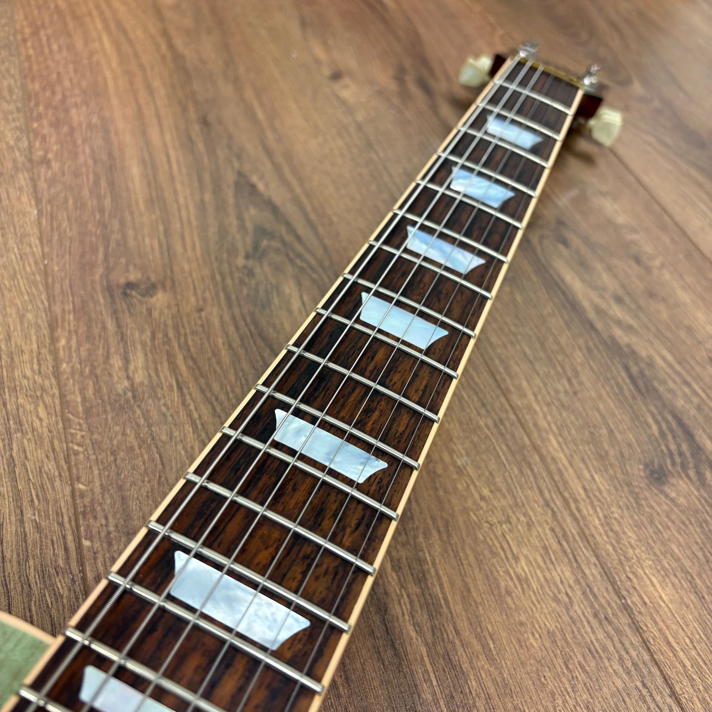Pre-Owned Gibson Les Paul Classic - Sea Foam Green - 2015
