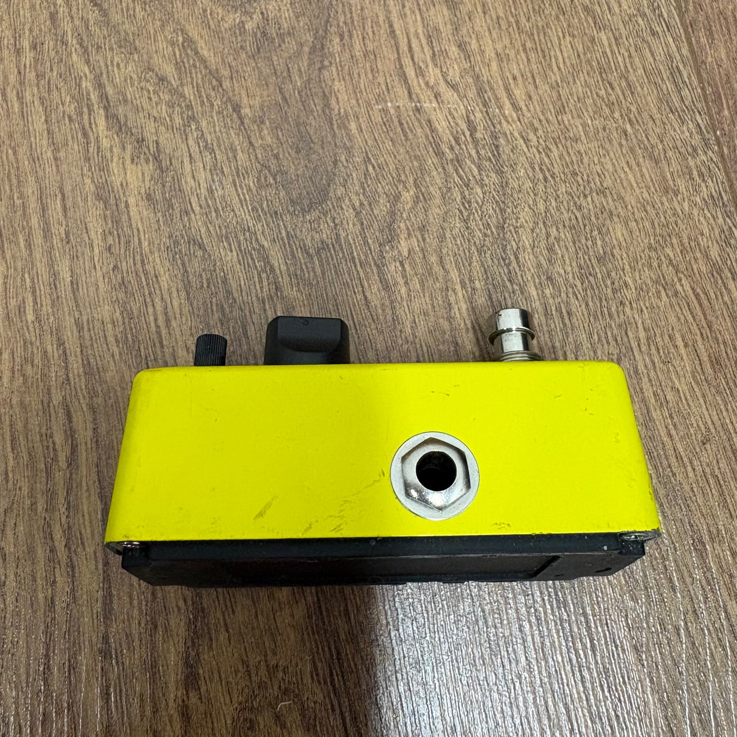 Pre-Owned Donner Yellow Fall Delay