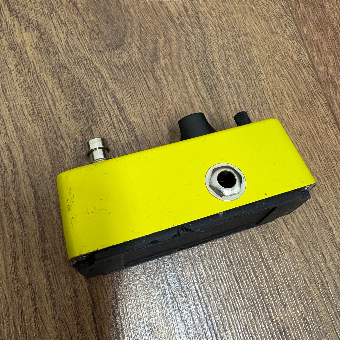 Pre-Owned Donner Yellow Fall Delay