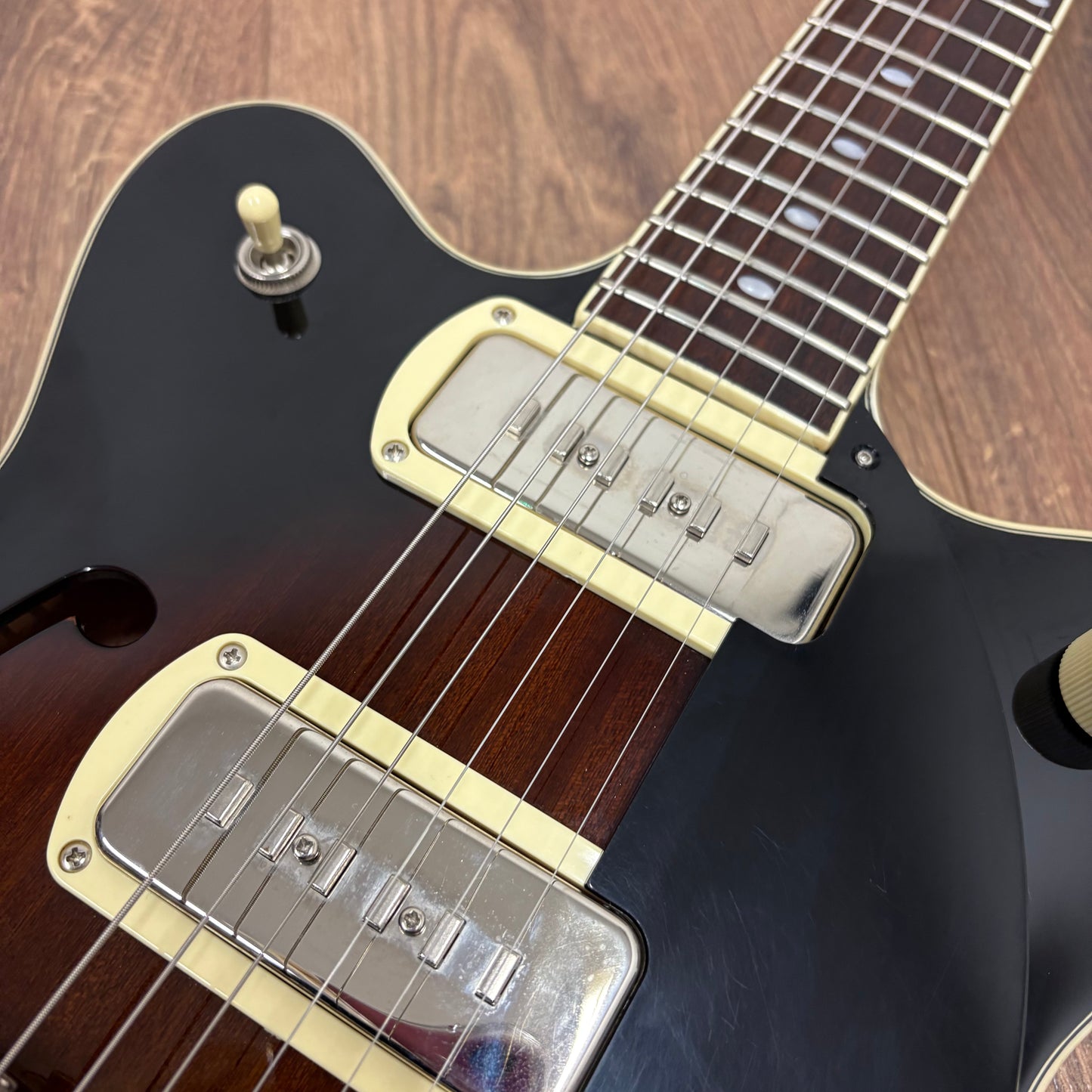 Pre-Owned Gretsch G2655-P90 Streamliner - Claret Burst