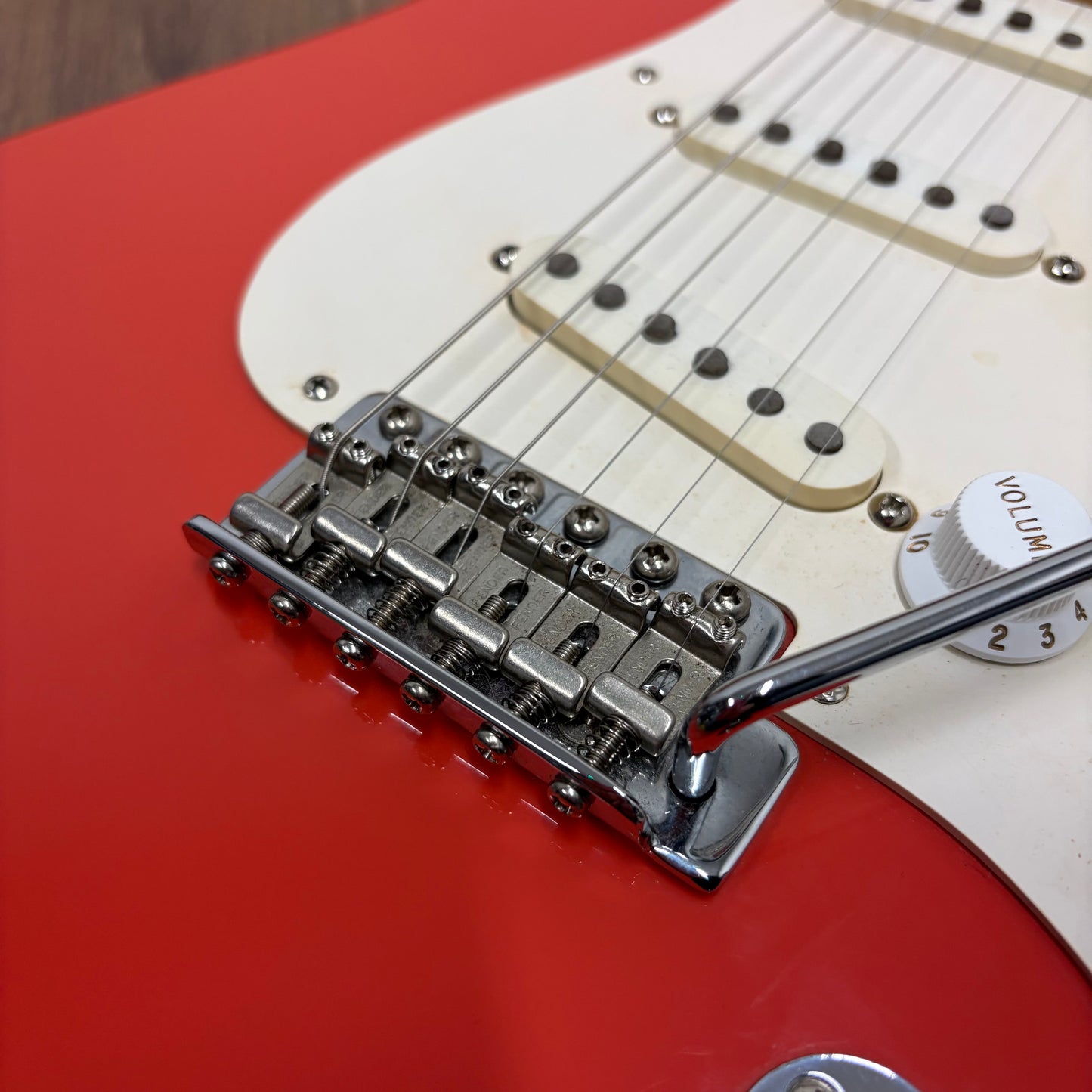 Pre-Owned Fender CIJ Hank Marvin Stratocaster - Fiesta Red - 1997