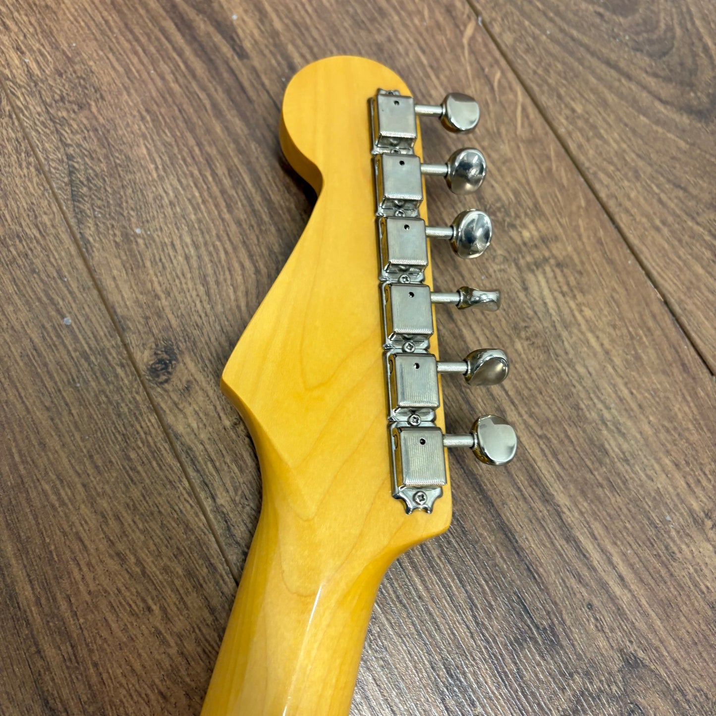 Pre-Owned Fender CIJ Hank Marvin Stratocaster - Fiesta Red - 1997