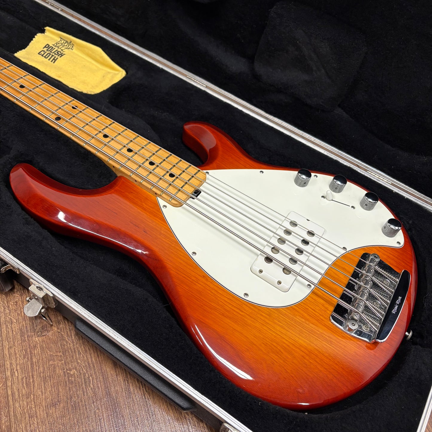 Pre-Owned Ernie Ball Musicman Stingray 5 - Honeyburst - 2005