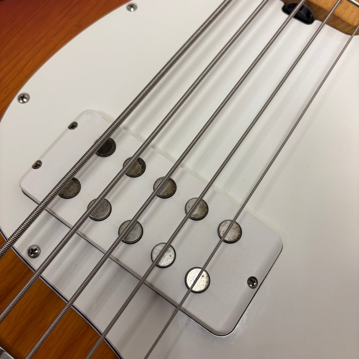 Pre-Owned Ernie Ball Musicman Stingray 5 - Honeyburst - 2005