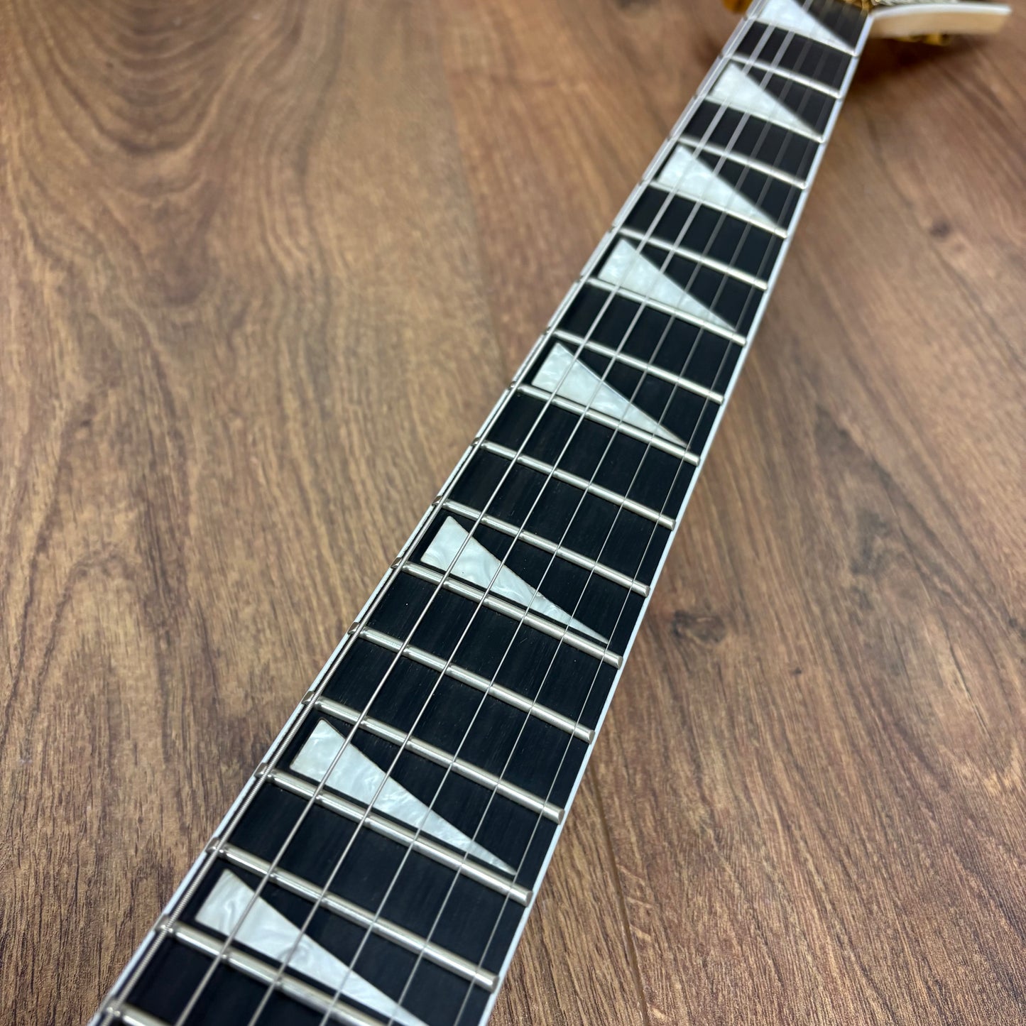 Pre-Owned Jackson JS Series Rhoads MAH JS32 *Upgraded* - Natural