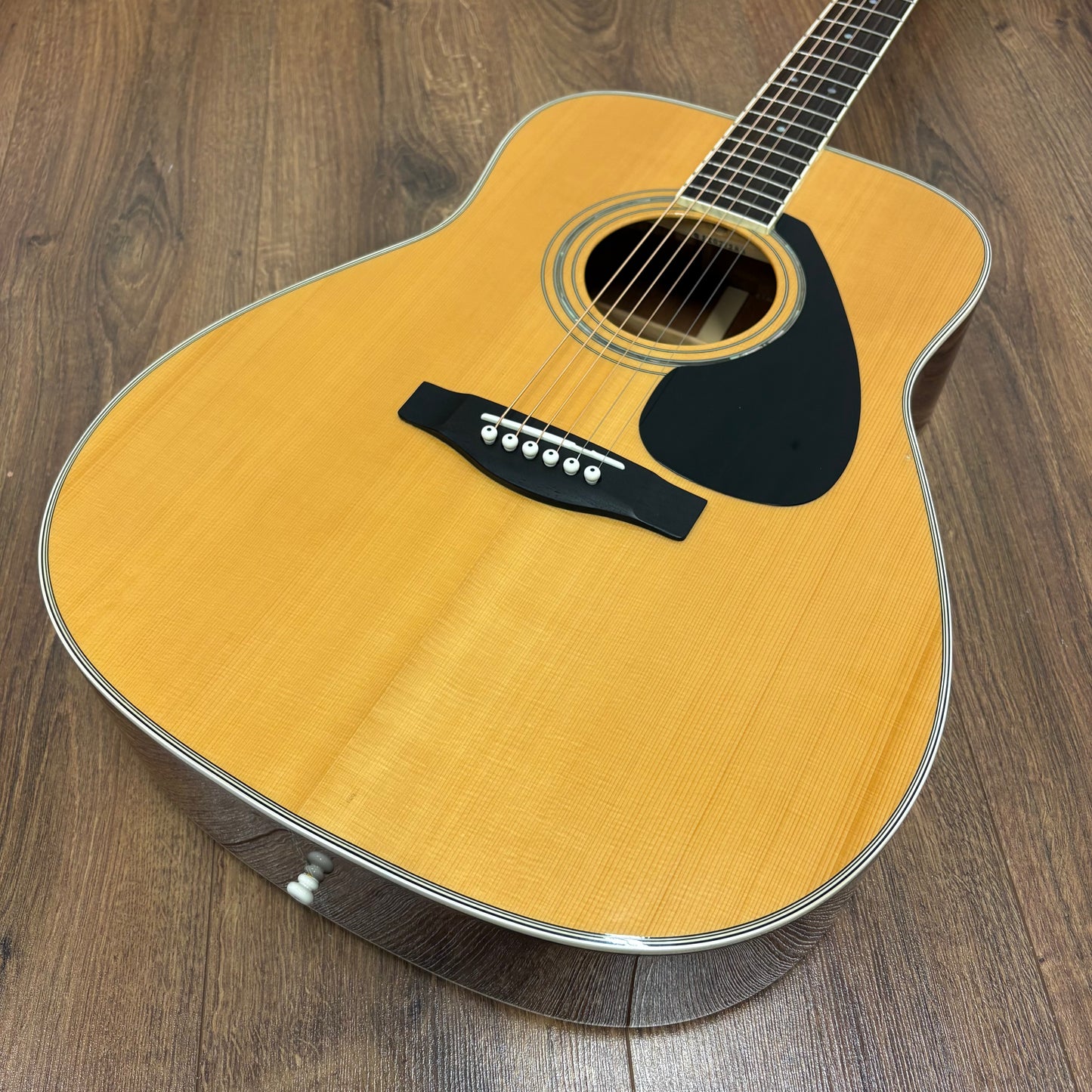 Pre-Owned Yamaha FG433S w/ Gator Hard Case