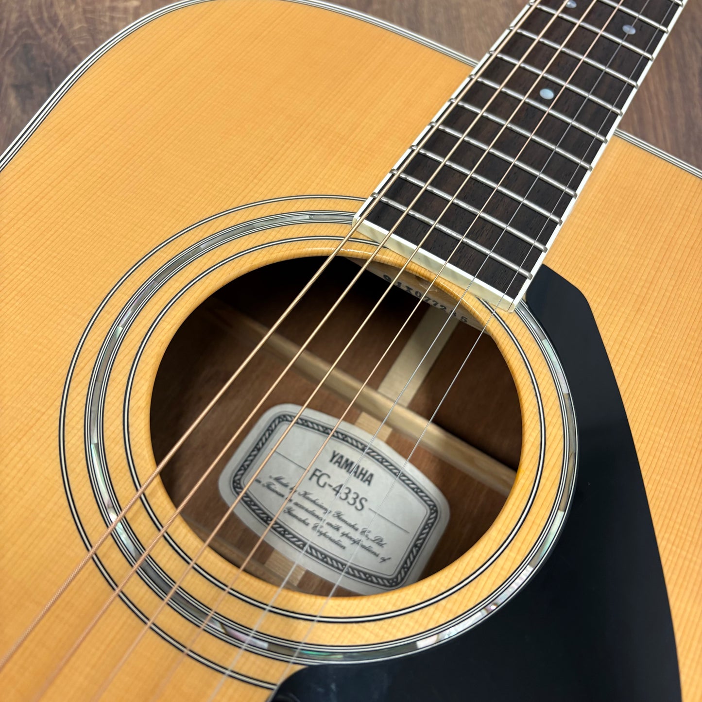 Pre-Owned Yamaha FG433S w/ Gator Hard Case