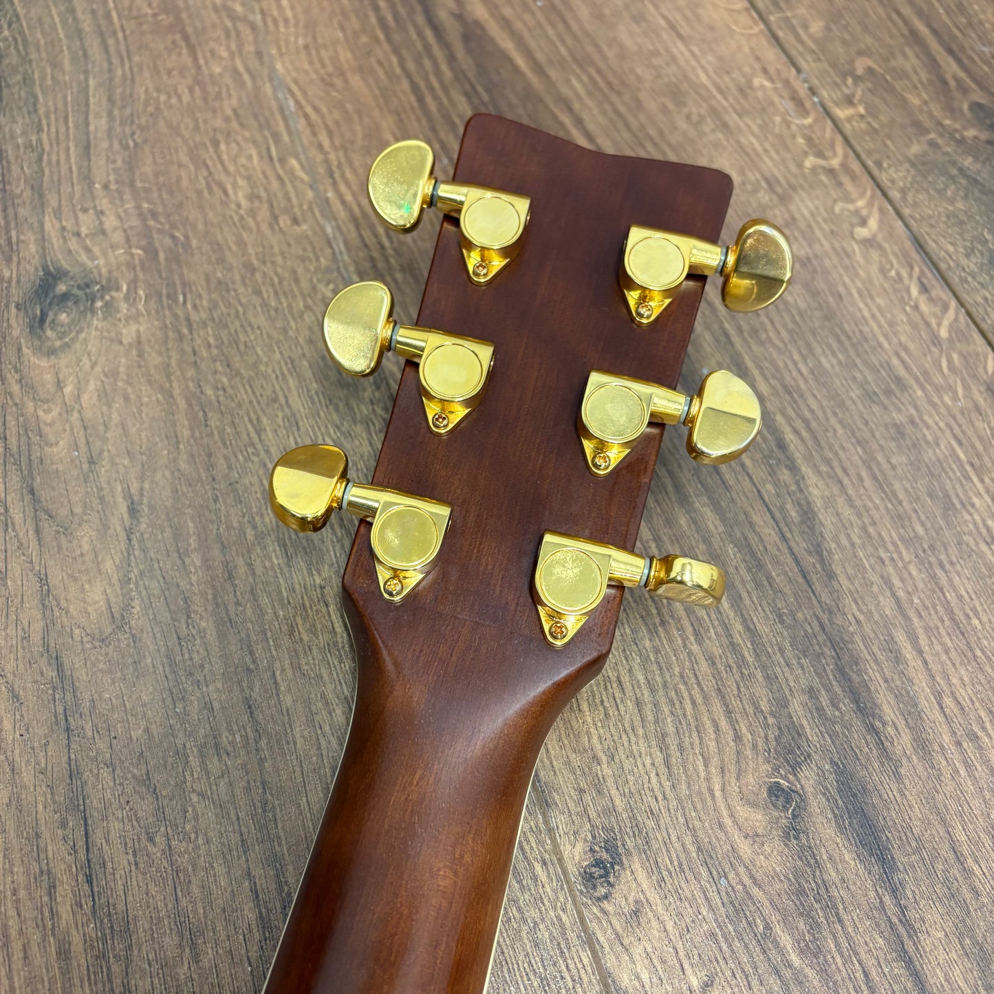 Pre-Owned Yamaha FG433S w/ Gator Hard Case