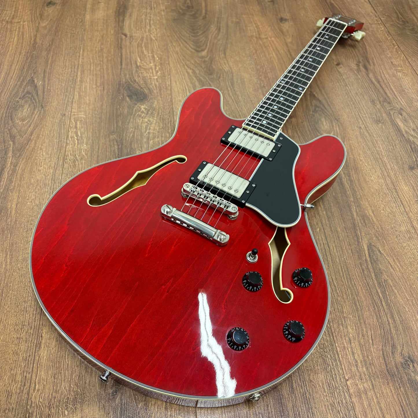Pre-Owned Eastman T386 - Red