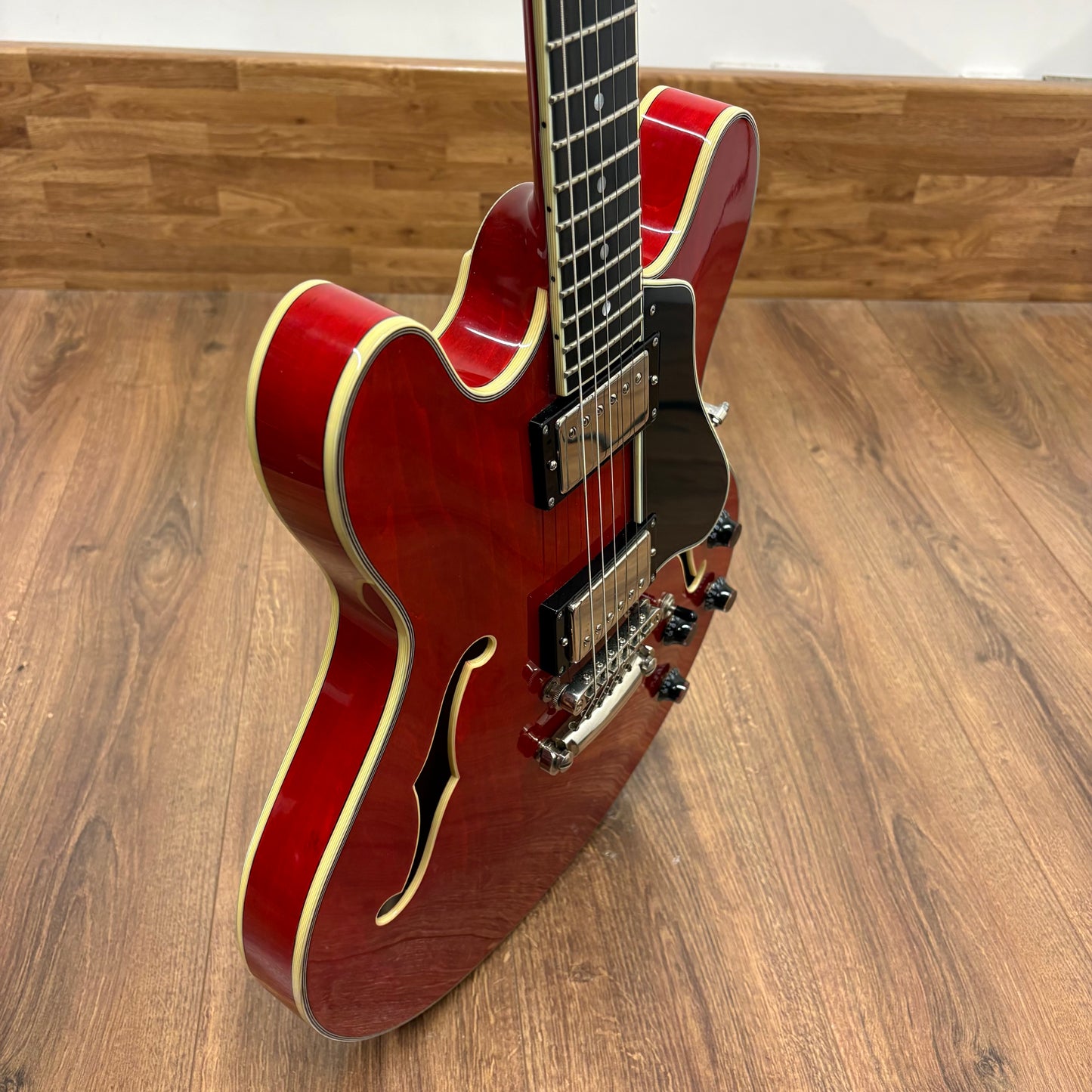 Pre-Owned Eastman T386 - Red