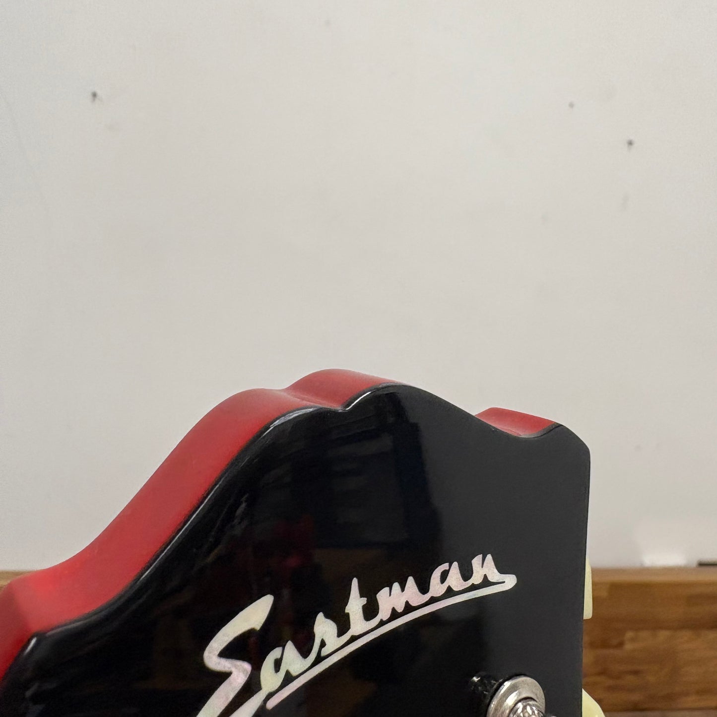 Pre-Owned Eastman T386 - Red
