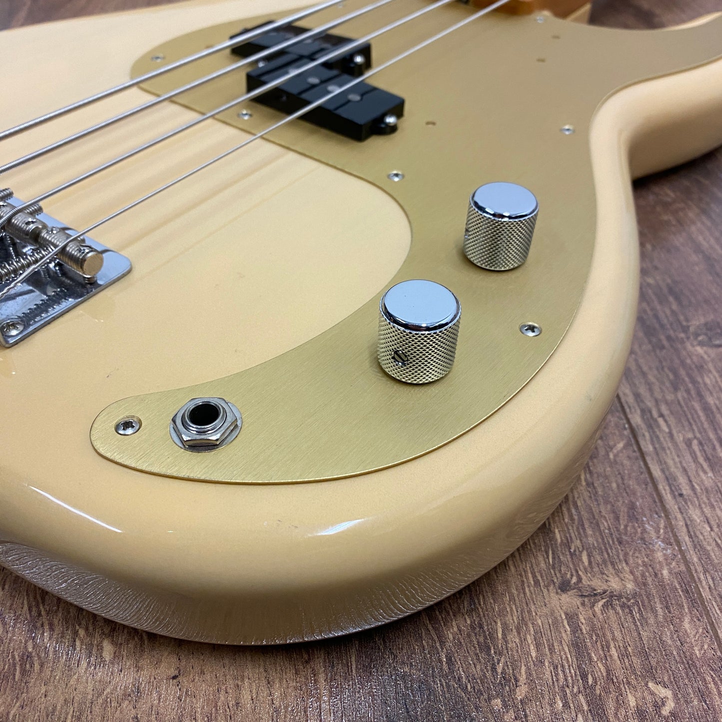 Pre-Owned Fender Classic Series '50s Precision Bass - Honey Blonde