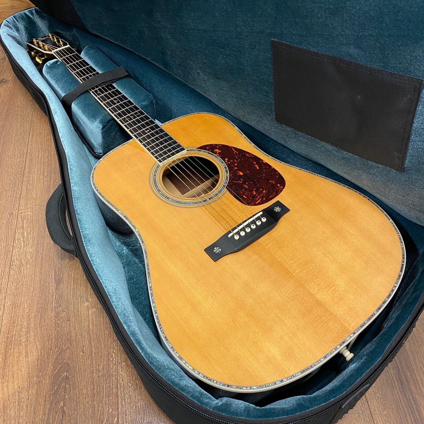 Pre-Owned Sigma SDR-41 Limited Dreadnought Acoustic - Spruce