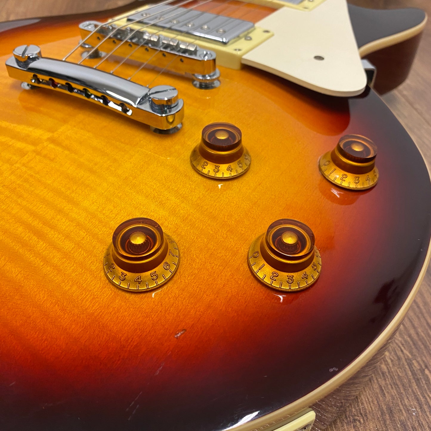 Pre-Owned Tokai Love Rock - Tobacco Sunburst