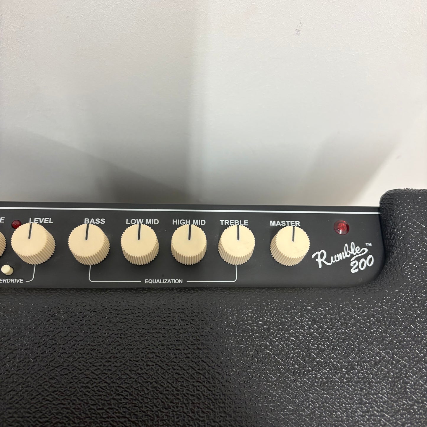 Pre-Owned Fender Rumble 200 Bass Amp