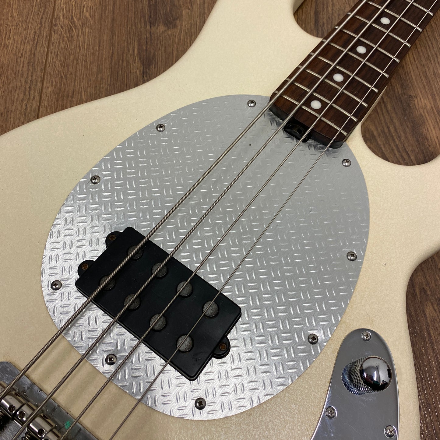 Pre-Owned Music Man USA Sub Bass - Textured White