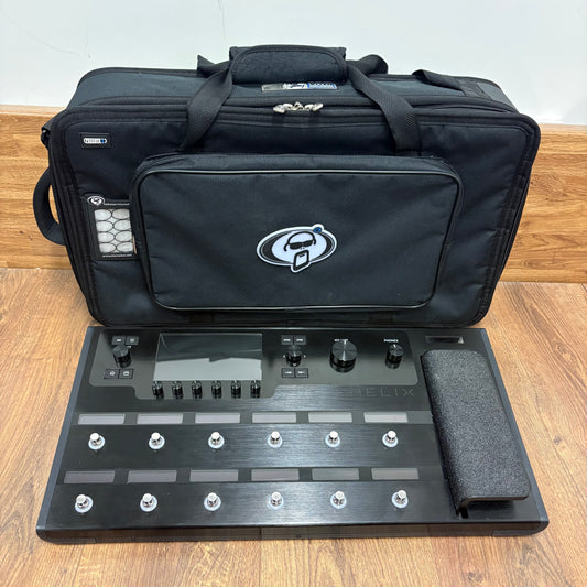 Pre-Owned Line6 Helix Floor w/ Protection Racket Case
