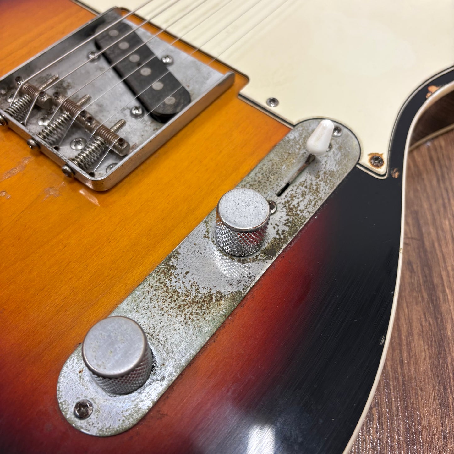 Pre-Owned Squier Classic Vibe Telecaster - Relic'd Sunburst - 2016