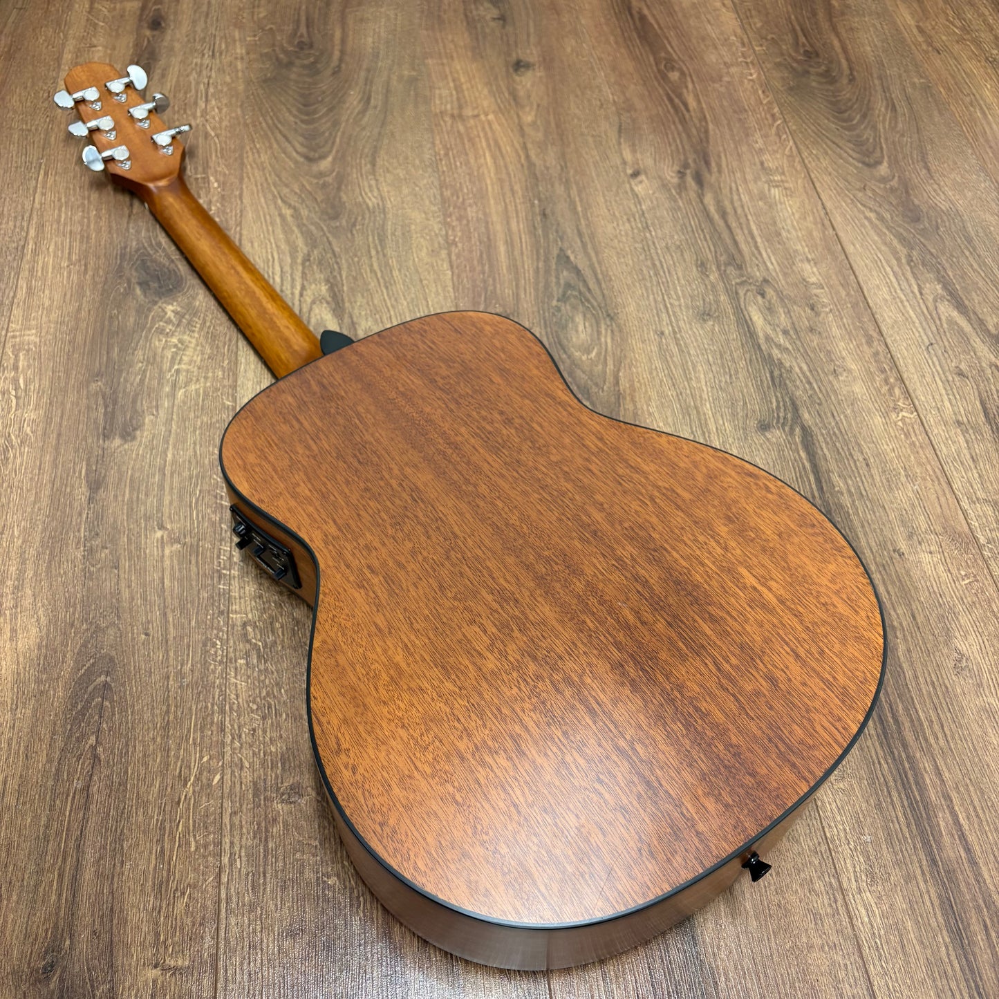 Pre-Owned Harley Benton GS-Travel-E Electro-Acoustic - Left Handed - Mahogany