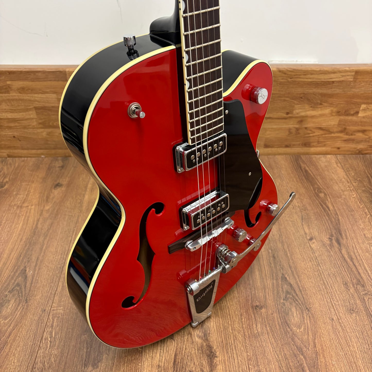 Pre-Owned Gretsch G5129 Electromatic Hollow Body - Cherry Red