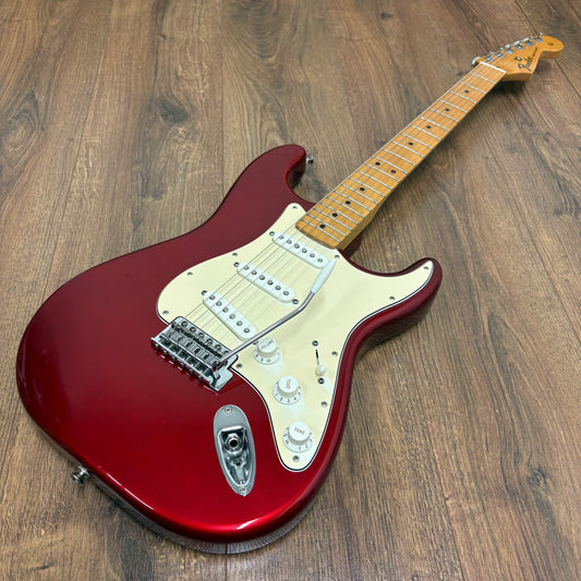 Pre-Owned Fender Mexican Standard Stratocaster - Candy Apple Red