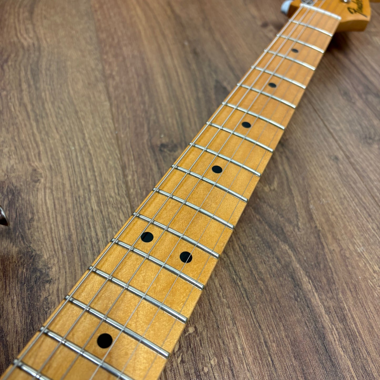 Pre-Owned Fender Mexican Standard Stratocaster - Candy Apple Red