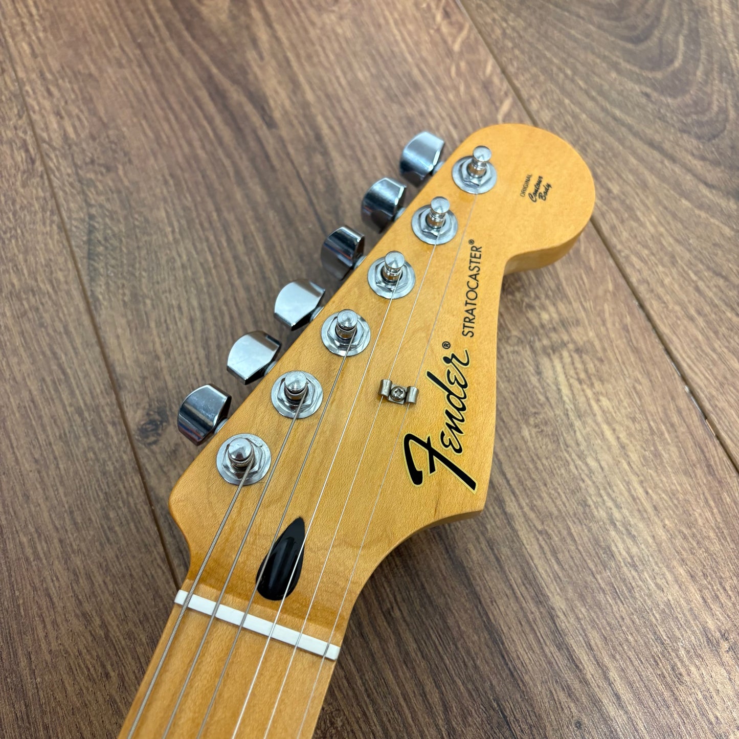 Pre-Owned Fender Mexican Standard Stratocaster - Candy Apple Red