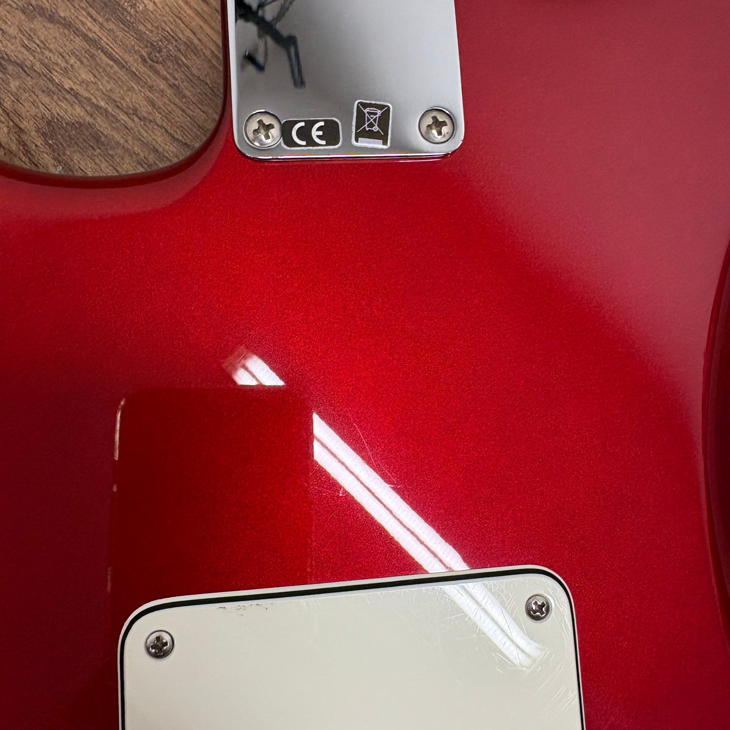 Pre-Owned Fender Mexican Standard Stratocaster - Candy Apple Red