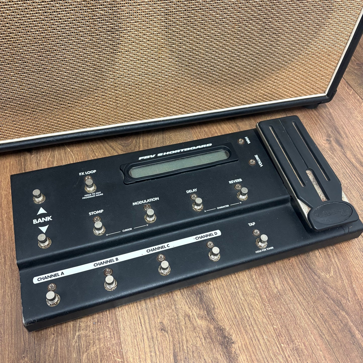 Pre-Owned Line 6 DuoVerb 2 x 12 Combo Amp & Foot Switch