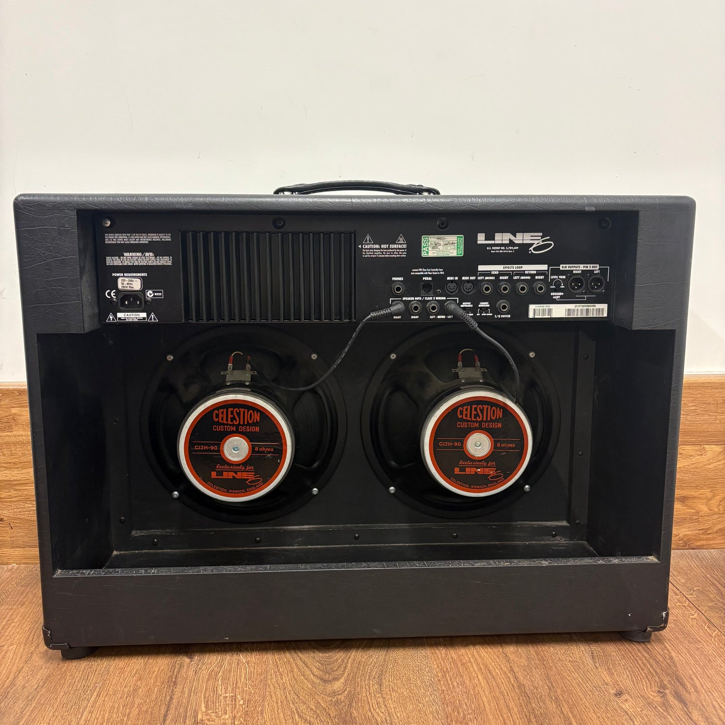 Pre-Owned Line 6 DuoVerb 2 x 12 Combo Amp & Foot Switch