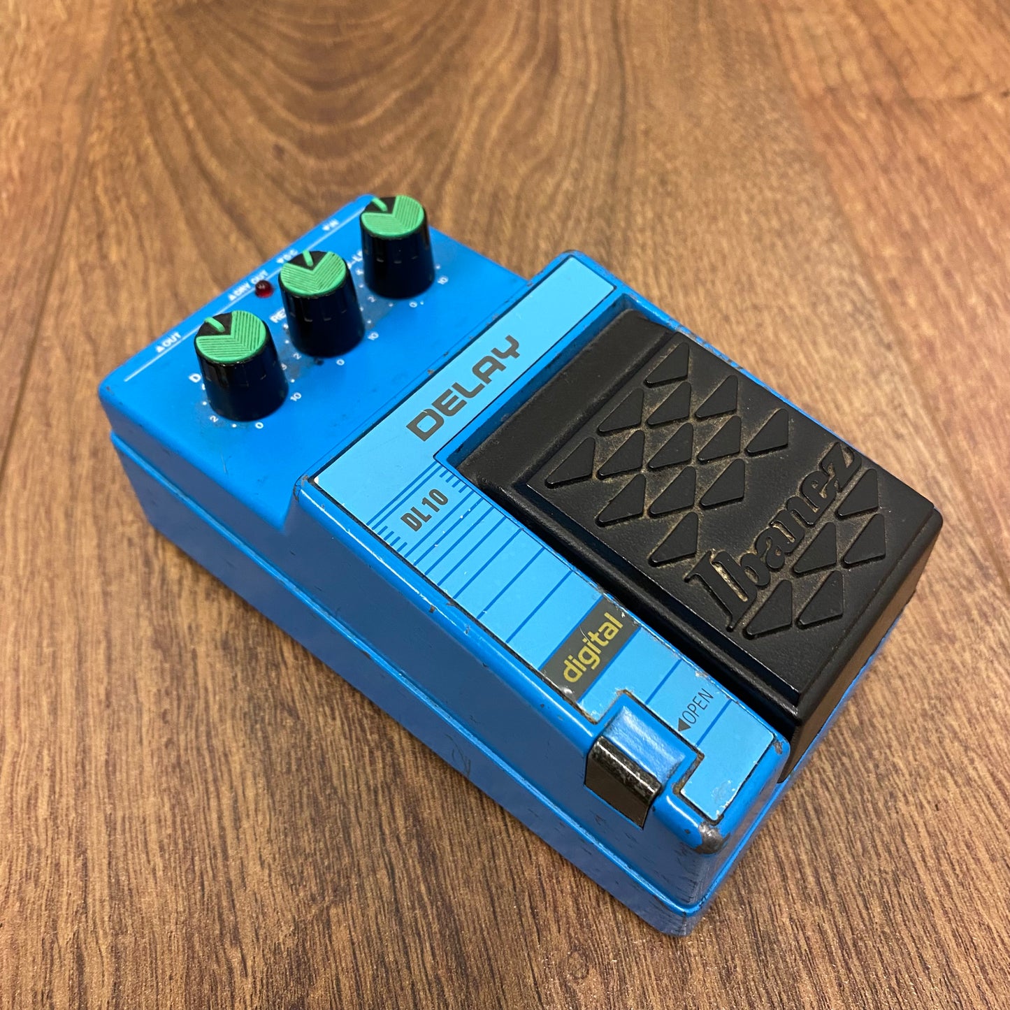 Pre-Owned Ibanez DL10 Digital Delay Pedal – Hippo Guitars Pre-Owned Ibanez DL10 Digital Delay Pedal – Hippo Guitars