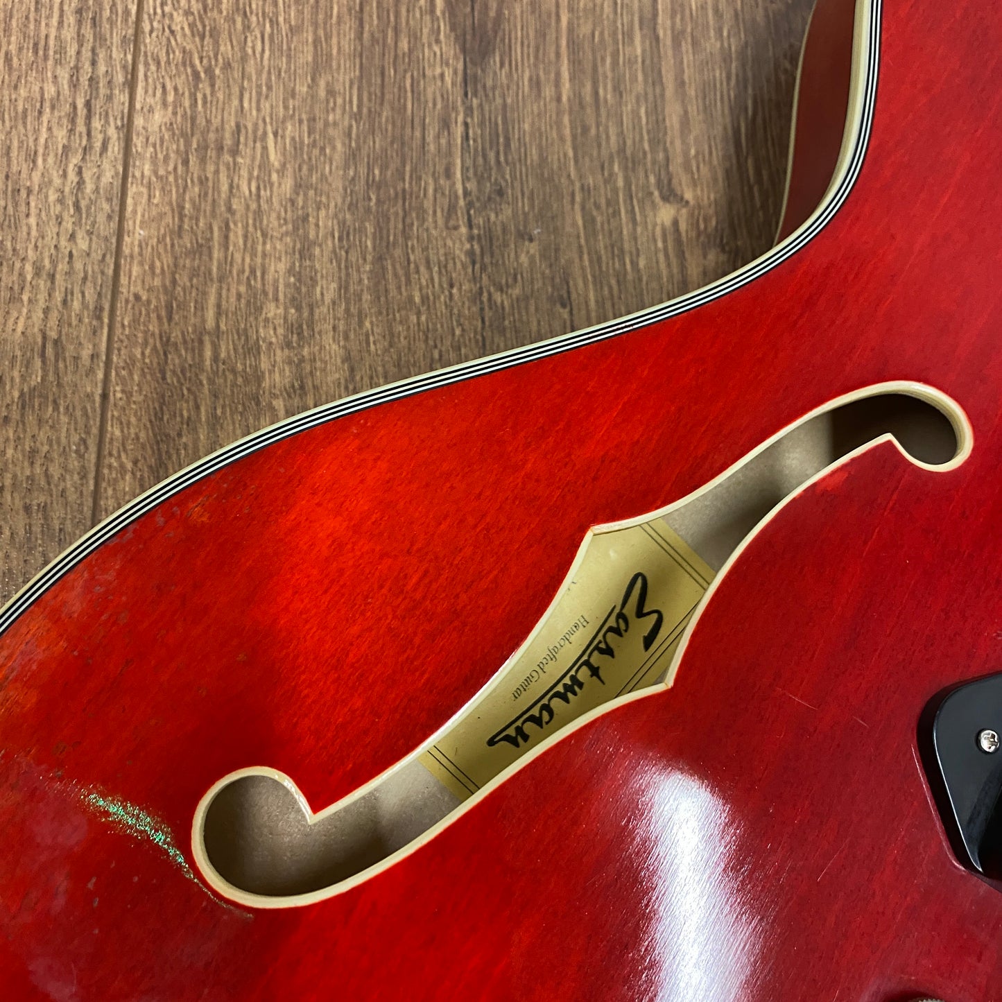 Pre-Owned Eastman T64/v - Antique Red