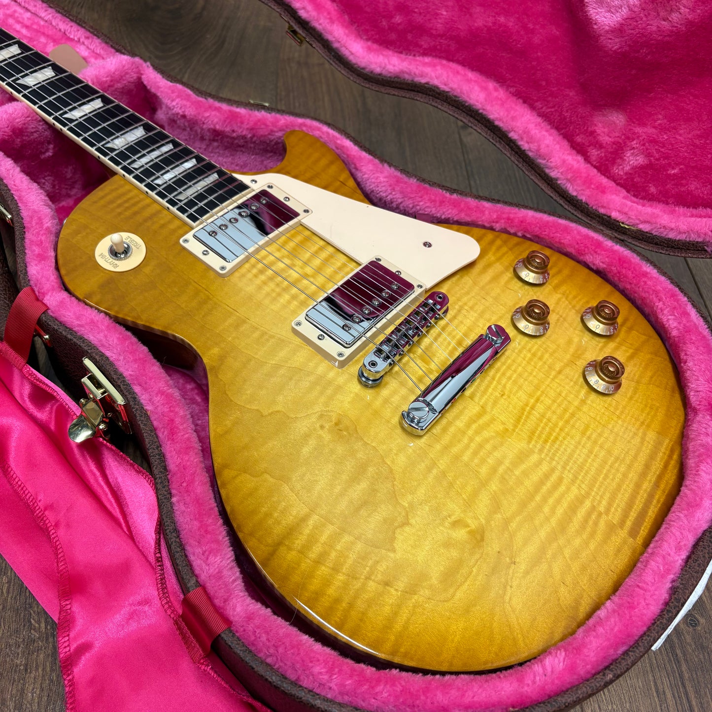 Pre-Owned Gibson Les Paul Studio Session - Honeyburst - 2024