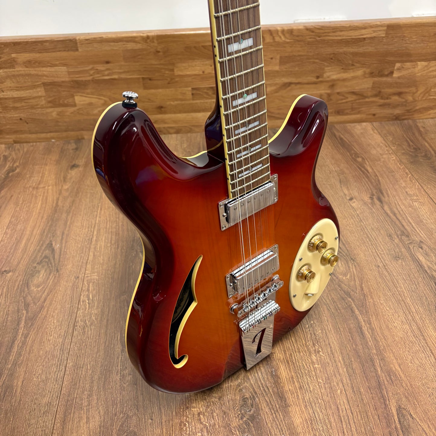 Pre-Owned Italia Rimini 12 String - Cherry
