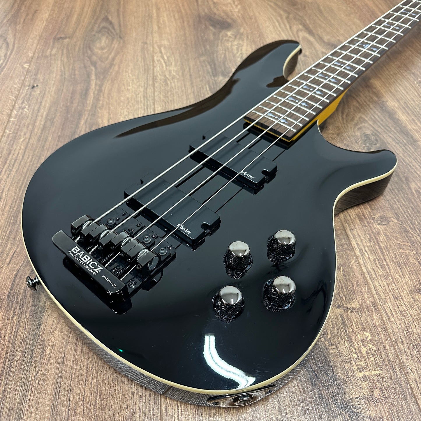 Pre-Owned Schecter Omen 4 Bass - Black