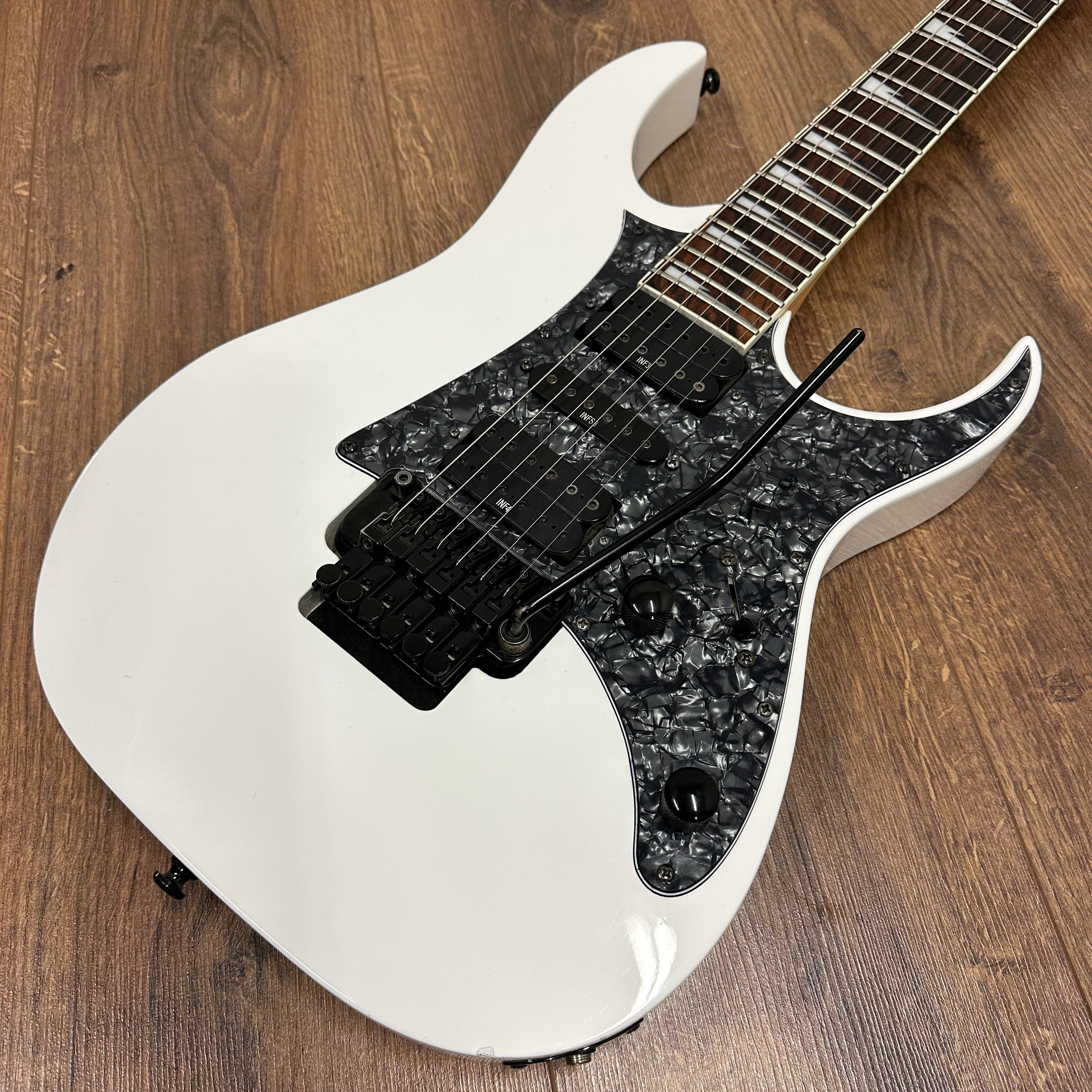 Pre-Owned Ibanez RG350DXZ - White – Hippo Guitars